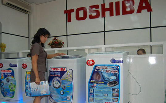Sửa máy giặt Toshiba bị kẹt cánh cửa báo lỗi